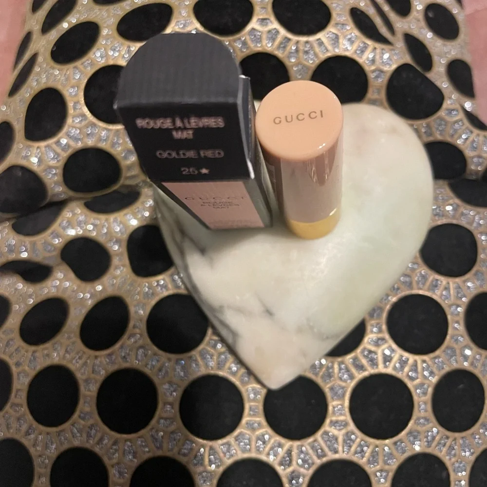 Gucci Rouge à Lèvres Mat Lipstick - Goldie Red - Picture 2 of 3
